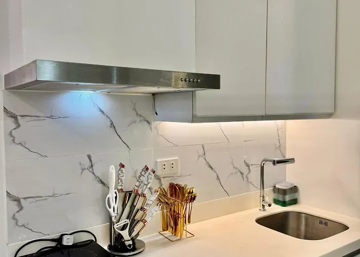 1br Bahamas 19th Floor, Azure Paraaque 3*